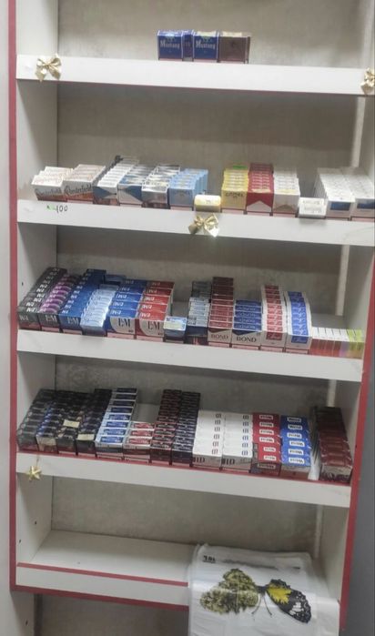 торгівельне обладнання стійка під сигарети