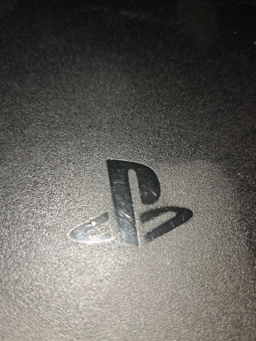 Playstation 4 com anomalia