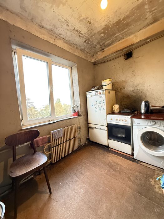Продаж 2 ком. Черемушки р-н ЦНАПА