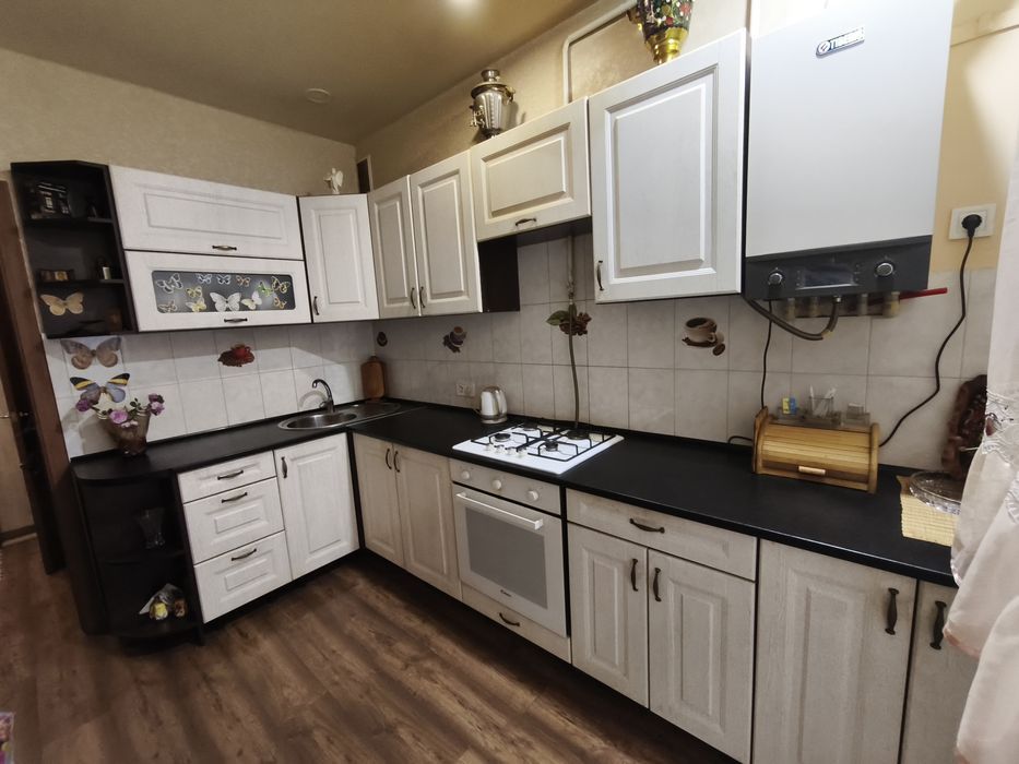 Однокімнатна квартира в Ірпені 40м2 . Район парк "Мама"