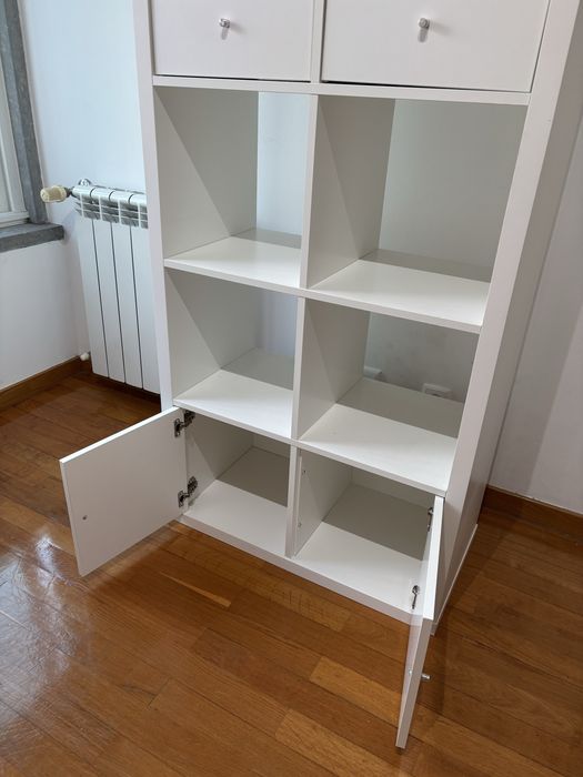 Estante branca com gavetas e portas ikea