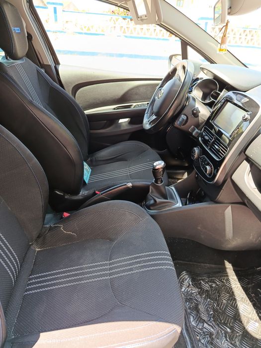 Vendo automóvel   Renault clio  1.5 GT Line