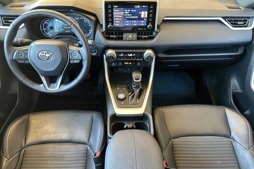 Toyota RAV4 XSE 2021 зі США, від $11 891 — доставка й розмитнення під ключ