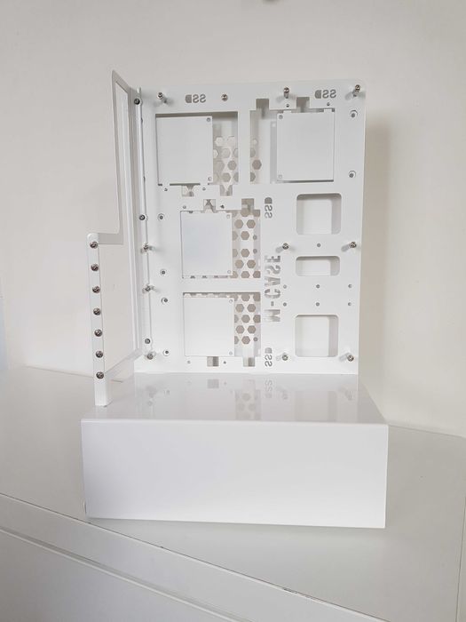 Wyprzedaż ! - M-CASE 1 PURE  ATX RAL , otwarta obudowa PC AIR PC