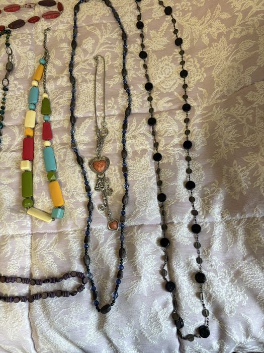 Bijuteria variada / Varias marcas Parfois/Bijou Brigitte