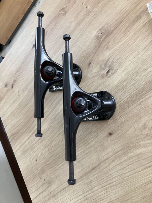 Paris Trucks V3 180 + Venom Bushings + hardware – zestaw longboard