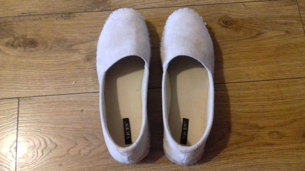 Espadryle, buty 38, jasny bez