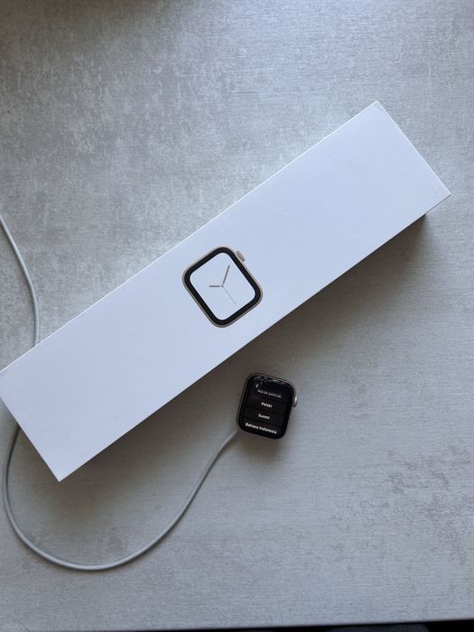 Apple watch 4 series 4, 40 mm pink sand