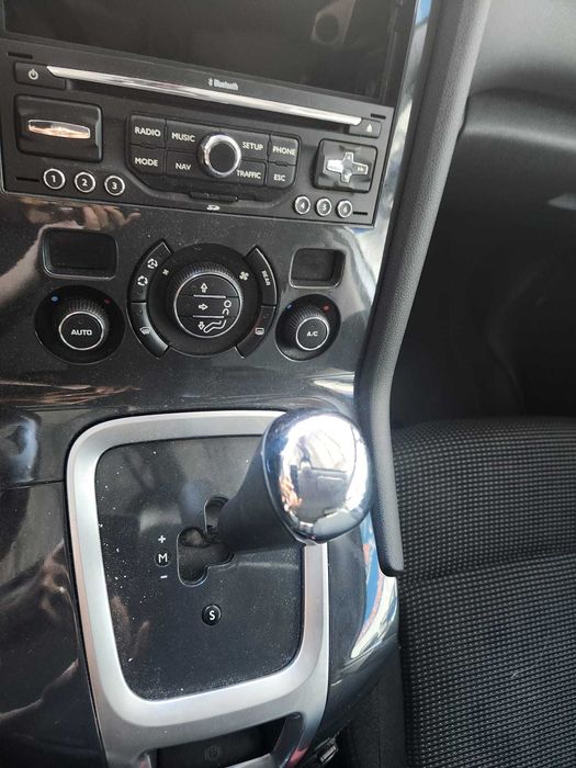 Peugeot 5008 1.6, Automática, de 2011 ás peças.