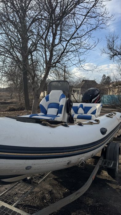 Човен РІБ з лафетом, мотор 60 кінських сил