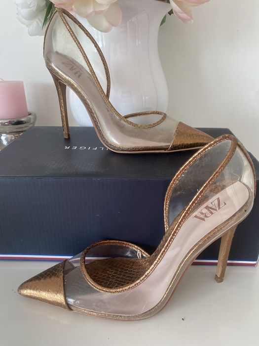 Czółenka transparentne Zara