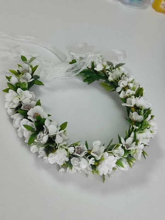 Віночок з стрічками