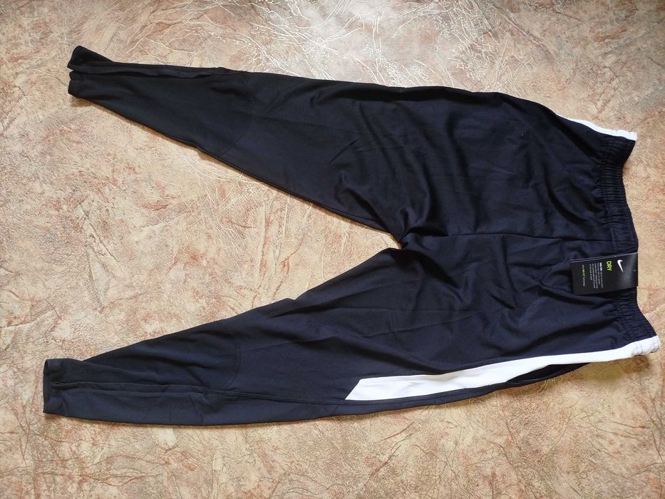 Штани спортивні чоловічі Nike Dri-Fit