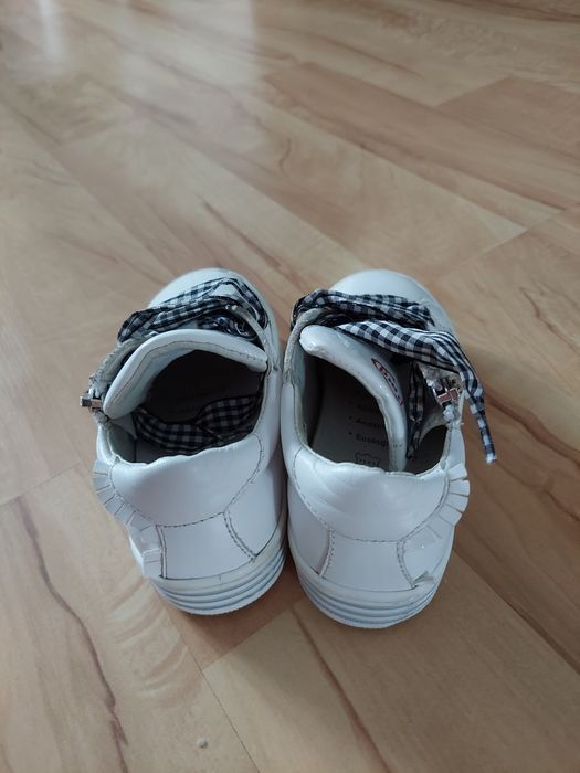 Primigi buty lakier skóra