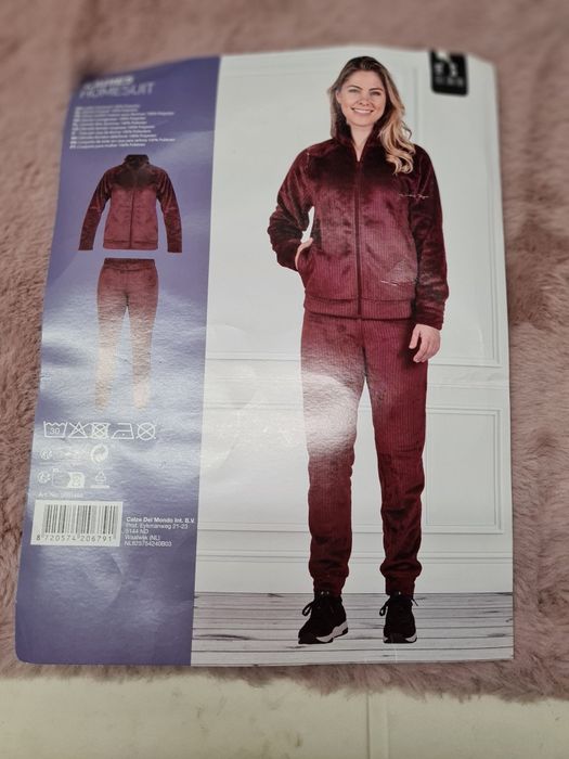 Ocieplany dres damski 36/38