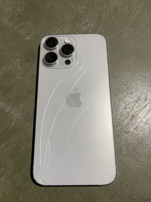 Продам Iphone 15 pro Max