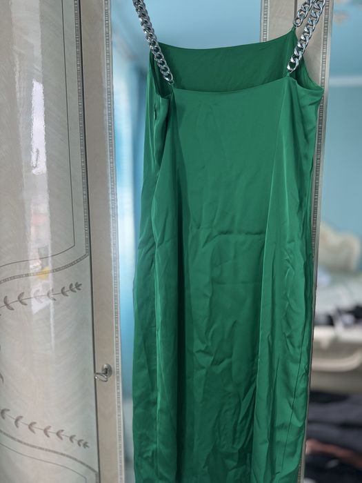 Сукня на брителях H&M