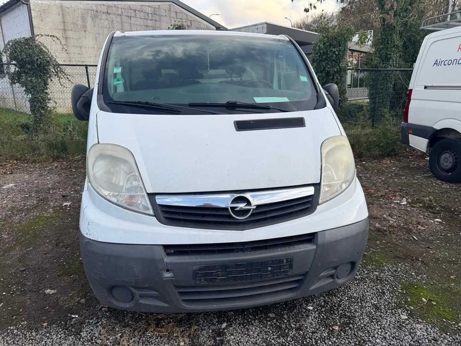 Бампер Opel Vivaro 1 A Розборка Шрот Запчастини Опель Віваро 1 а