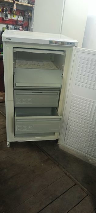 Продам морозиловку Bosch