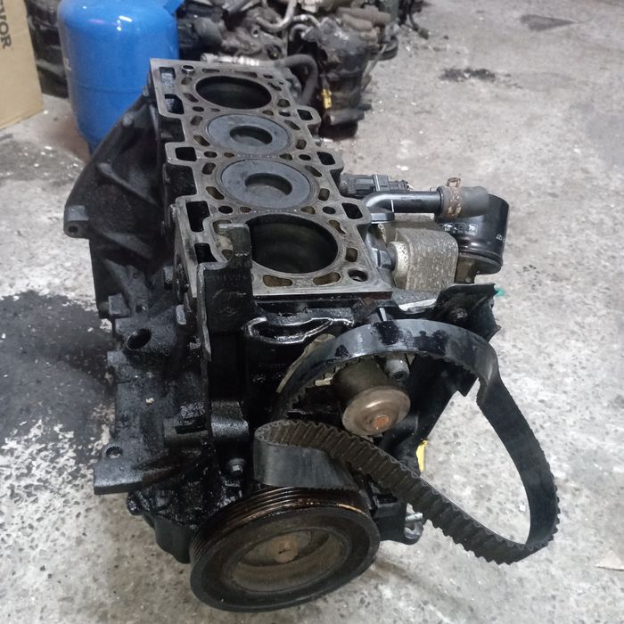 Блок циліндрів пеньок Renault Kangoo 1.5 dci k9k802 Рено Кенго
