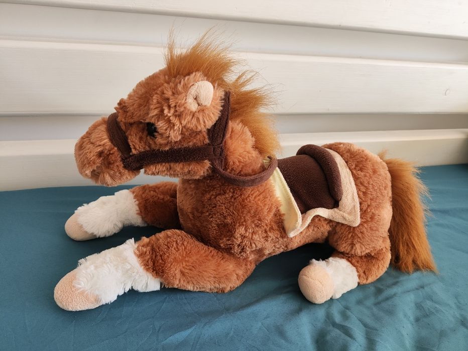 Новорічні м'які іграшки, кінь, ведмеді