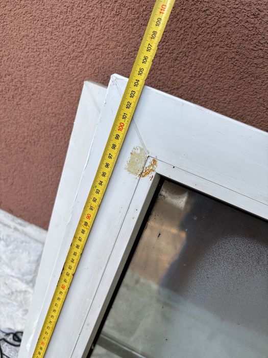stare okno z ościeżnicą