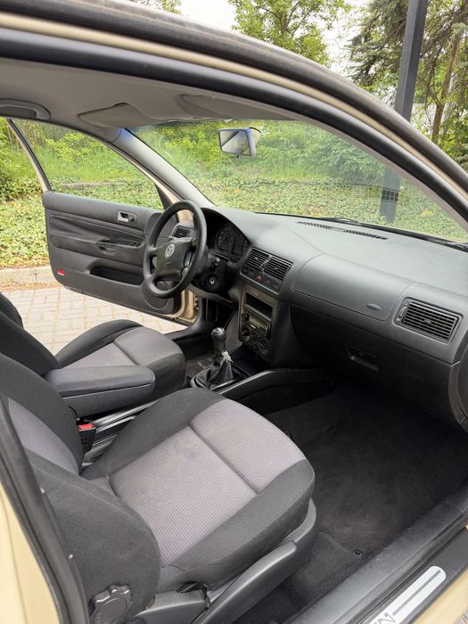 Volkswagen Golf 4 1.6 Benzyna Klima Super Stan