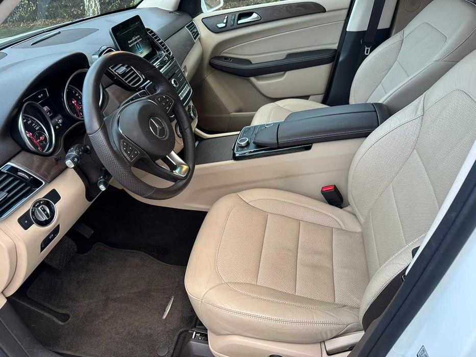 Mercedes-Benz GLE 400 Офiцiйний