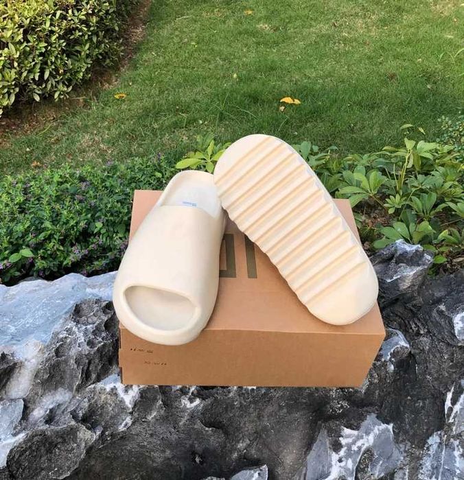 adidas Yeezy Slide Bone Rozmiar 45