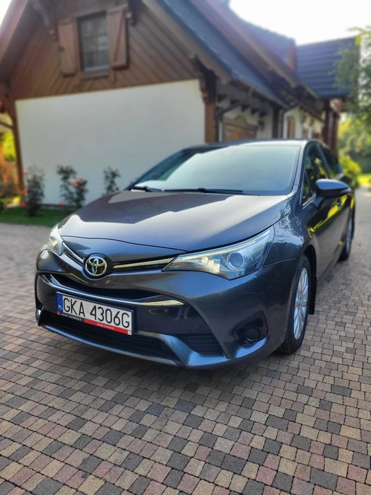 Toyota Avensis Toyota Avensis 1.6 benzyna 132KM 2015 184tys km zadbana