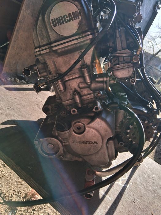 Dzień dobry mam do sprzedania silnik Hondy CR 150 uszkodzone