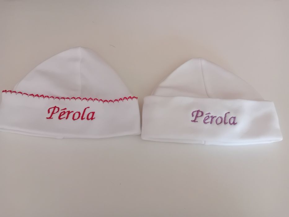 Gorro com o nome do seu bebé bordado