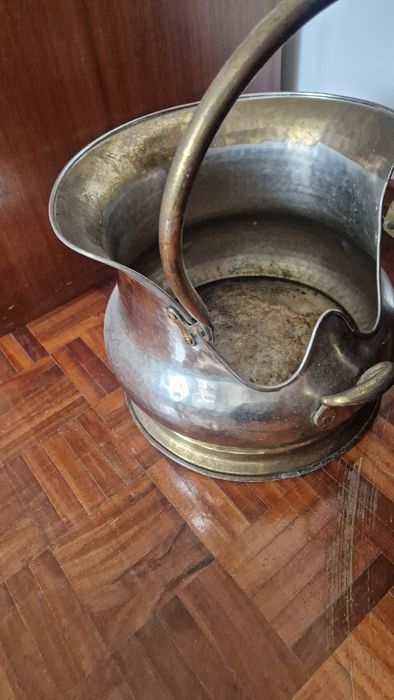 Vaso de plantas de latão decorativo prateado brilhante