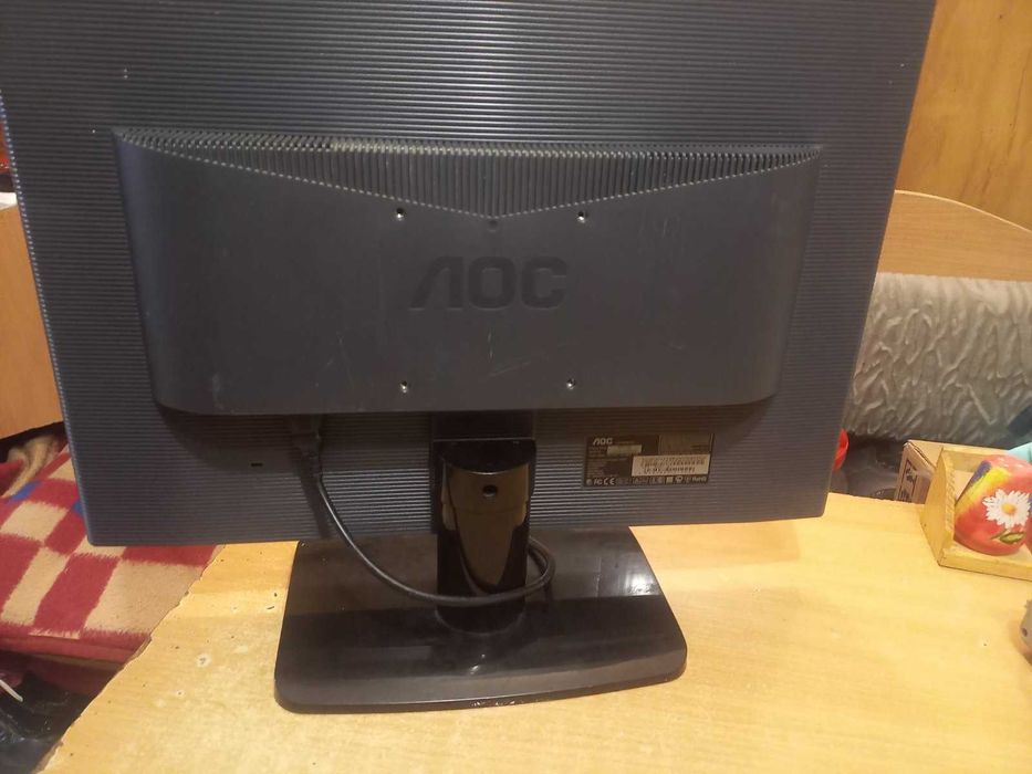 монітор 22дюйма  LOCK