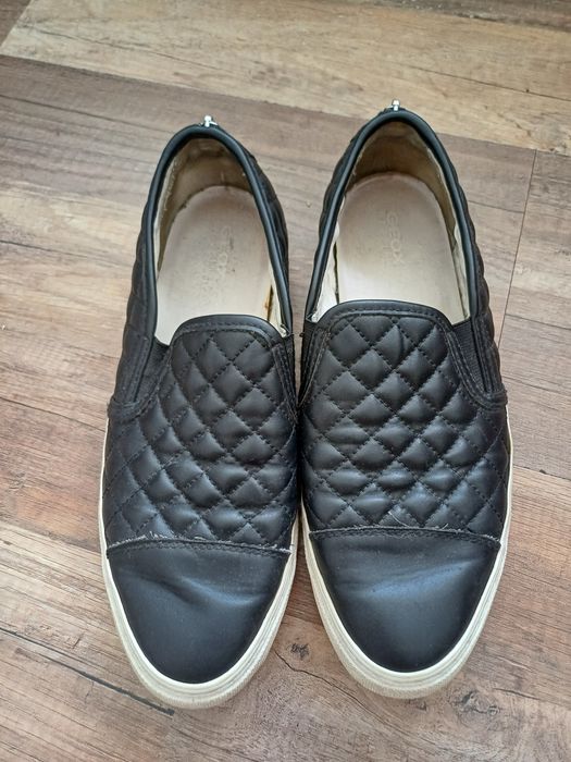 GEOX czarne półbuty damskie