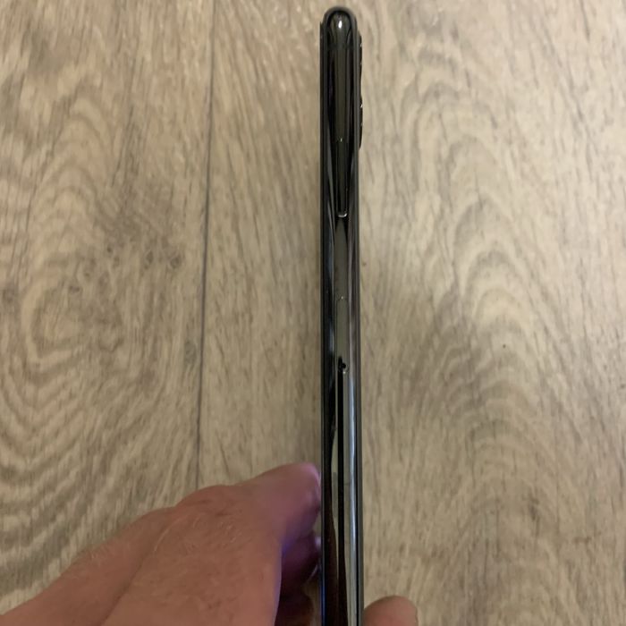 Продам Apple iPhone 11 pro Max 512