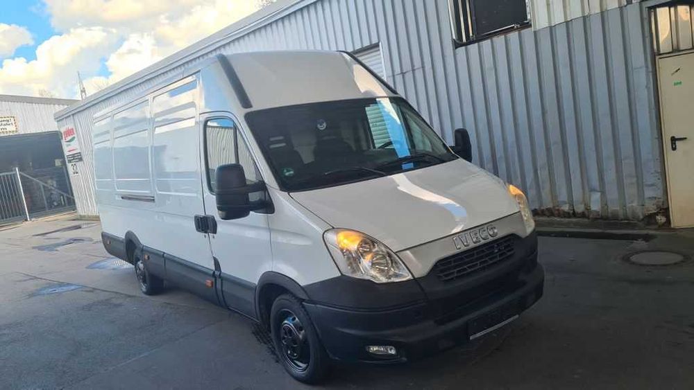Iveco Daily 35.13 2.3 126cv (F1AE3481B) de 2014 só ás peças