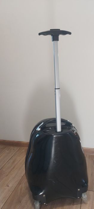 Sprzedaw walizka na kółkach +plecak Zestaw.