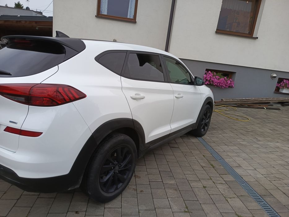 Hyundai Tucson..