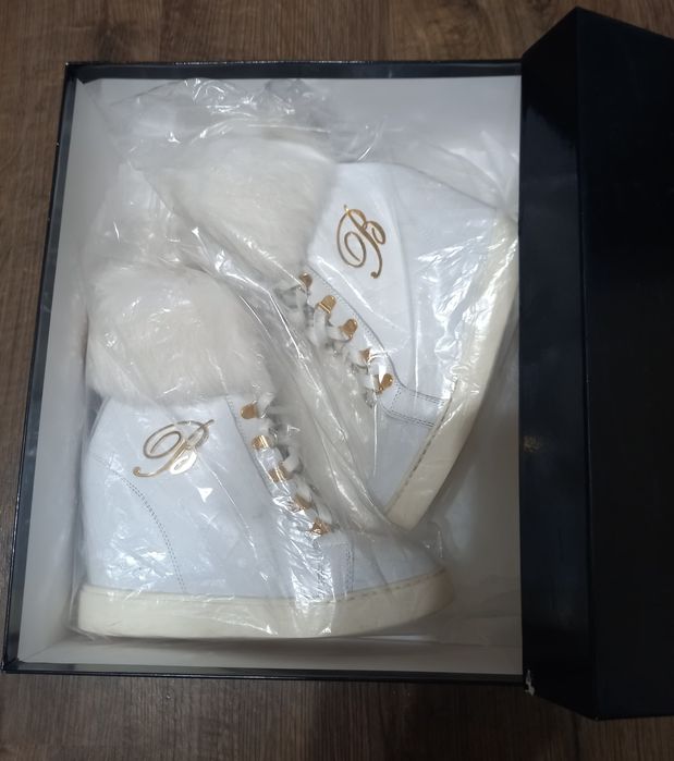 Черевики дівчачи зимові Blumarine!!!