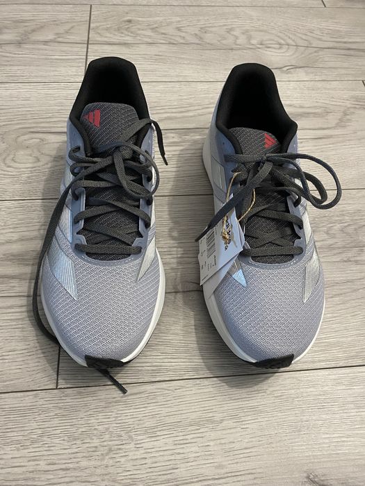 Кросівки чоловічі adidas 43 нові