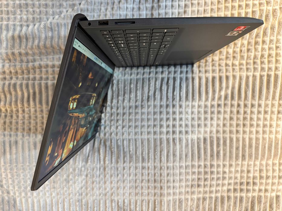 Ноутбук Dell Inspiron 15 | AMD Ryzen 5 7520U | Ram-16 SSD-512 | IPS