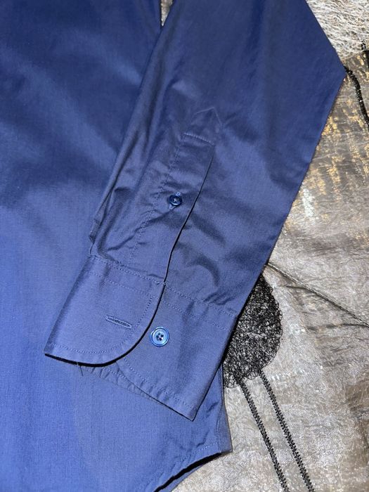 Camisa azul da Pedro Del Hierro