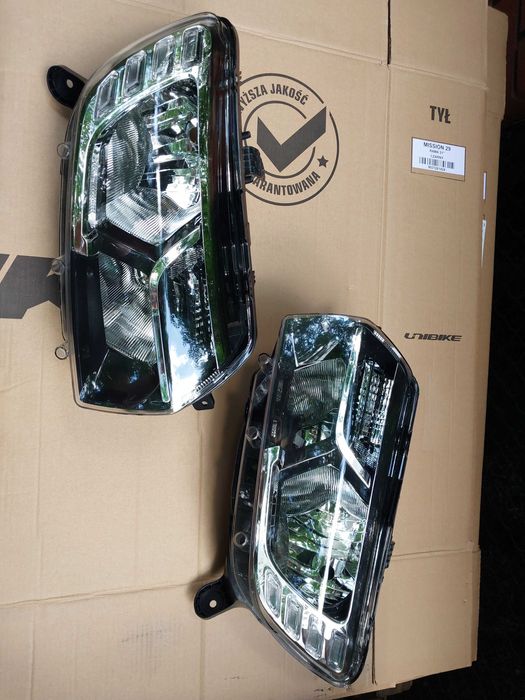 DACIA SANDERO logan II LIFT 2016 +  lampy przednie nowe