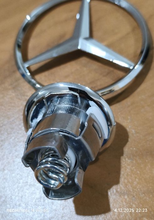 Znaczek Mercedes emblemat Mercedes celownik Mercedes