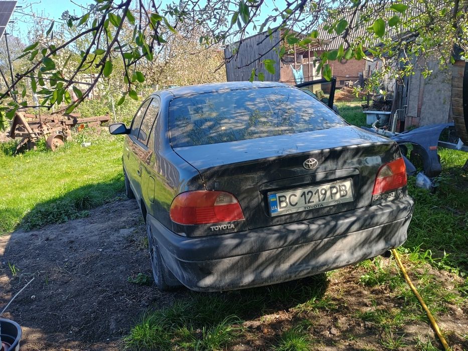 Toyota avensis після дтп на розбор