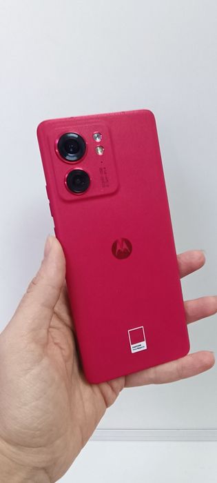 Телефон Motorola edge 40