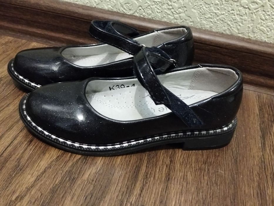 Туфельки на перший дзвоник і не лише