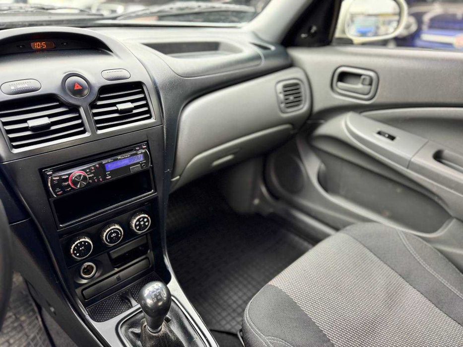 Nissan Almera 2010