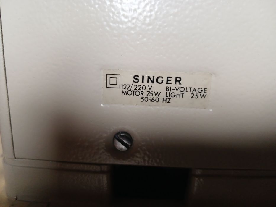 Швейна машинка SINGER 457